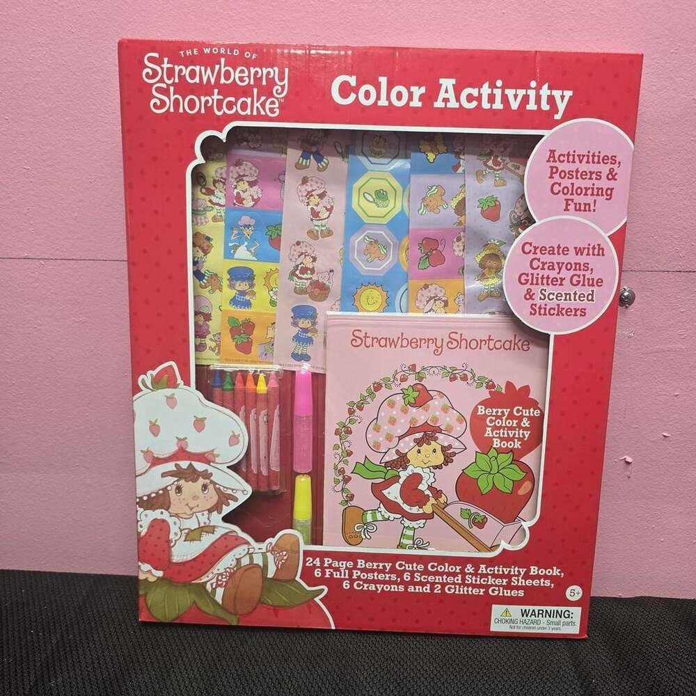 Strawberry Shortcake Color Activity Set